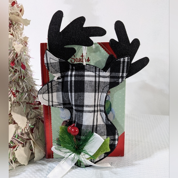 ❤️ Reindeer Country Plaid Christmas Ornament - Picture 2 of 3